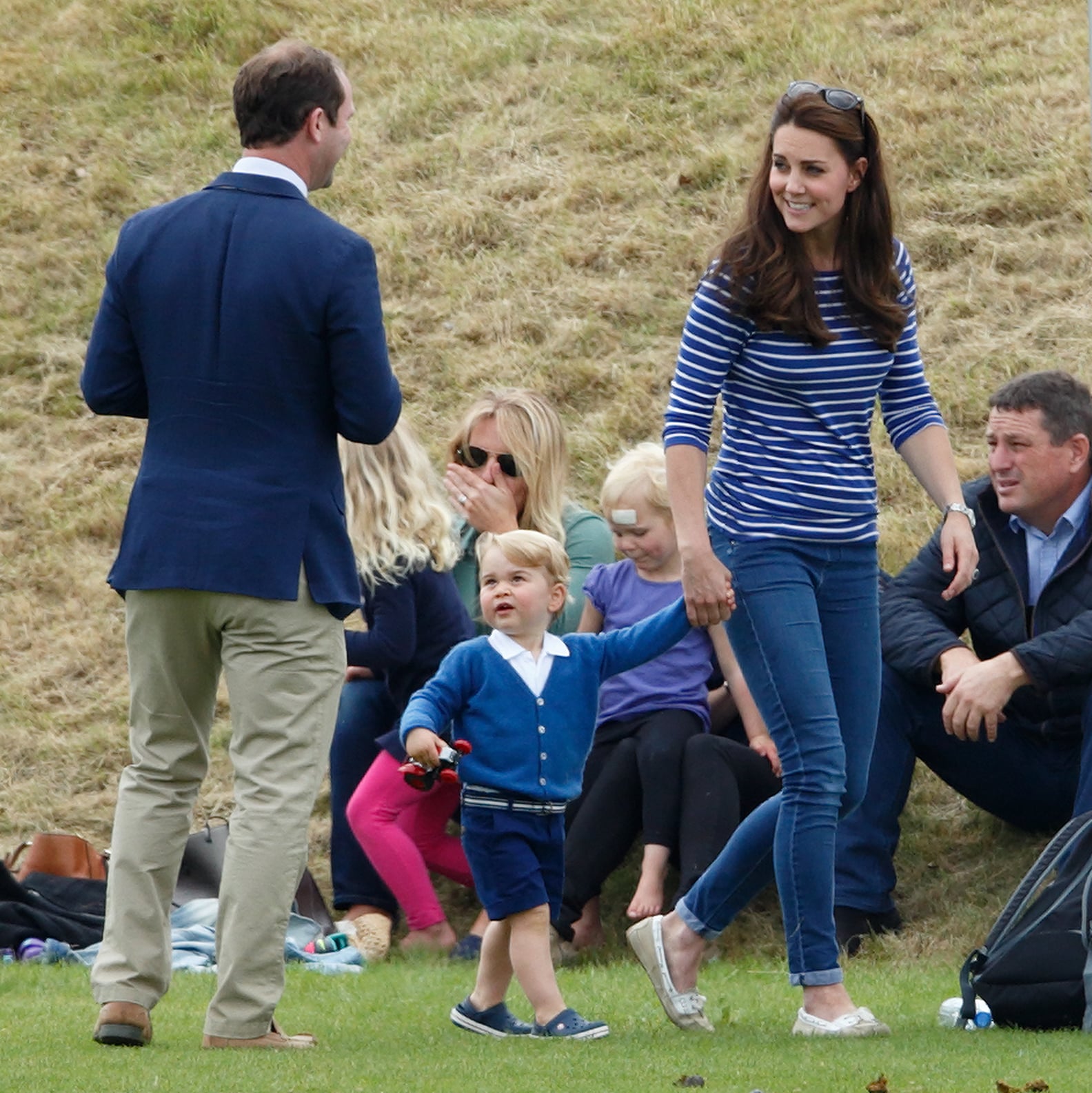 d665fd6f_edit_img_cover_file_845231_1434406633_Prince-George-Kate-Middleton-Polo-Match-June-2015.jpg