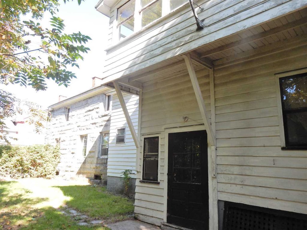 US Canada Border House POPSUGAR Home Photo 4