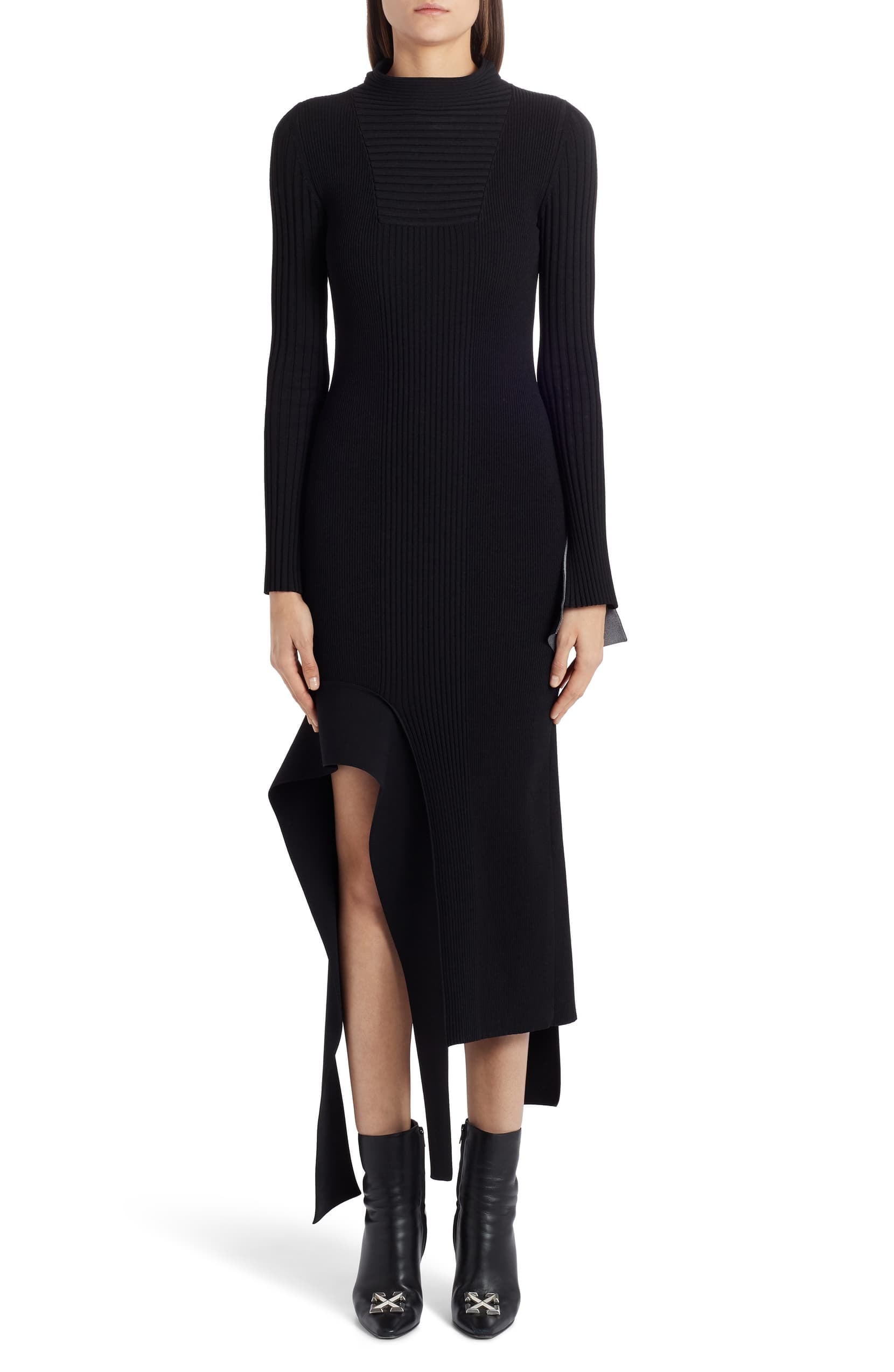 Kylie Jenner's Black Maxi Dress Is a Fall Staple, Hands Down | PS Fashion
