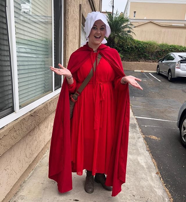 Handmaid — The Handmaid's Tale | Best Comic-Con Cosplay ...