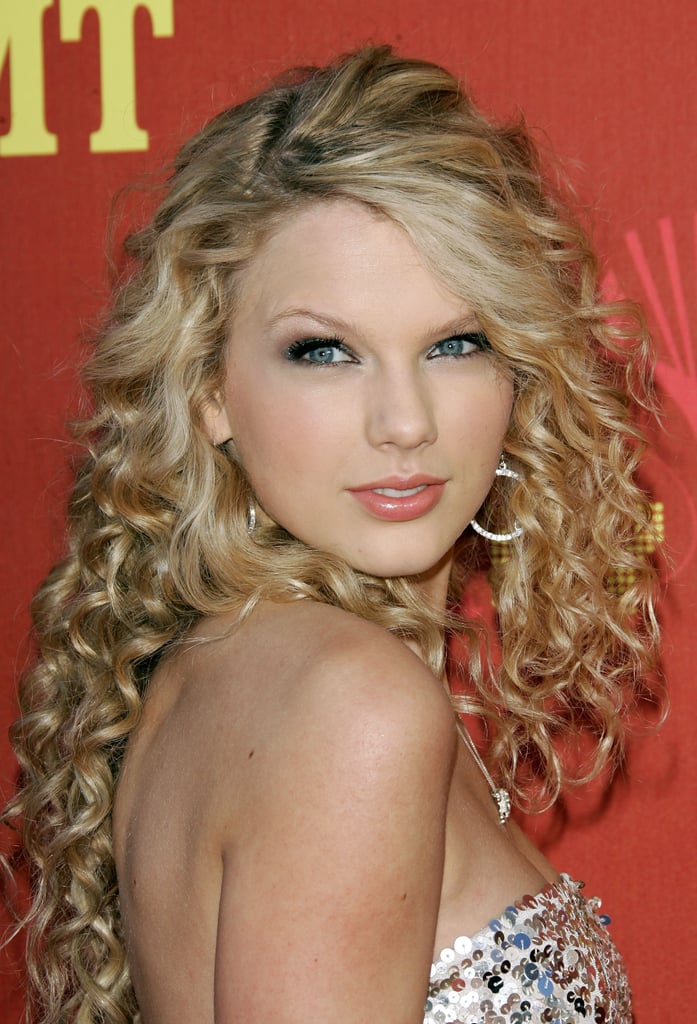 Taylor Swift Curls 2016 POPSUGAR Beauty