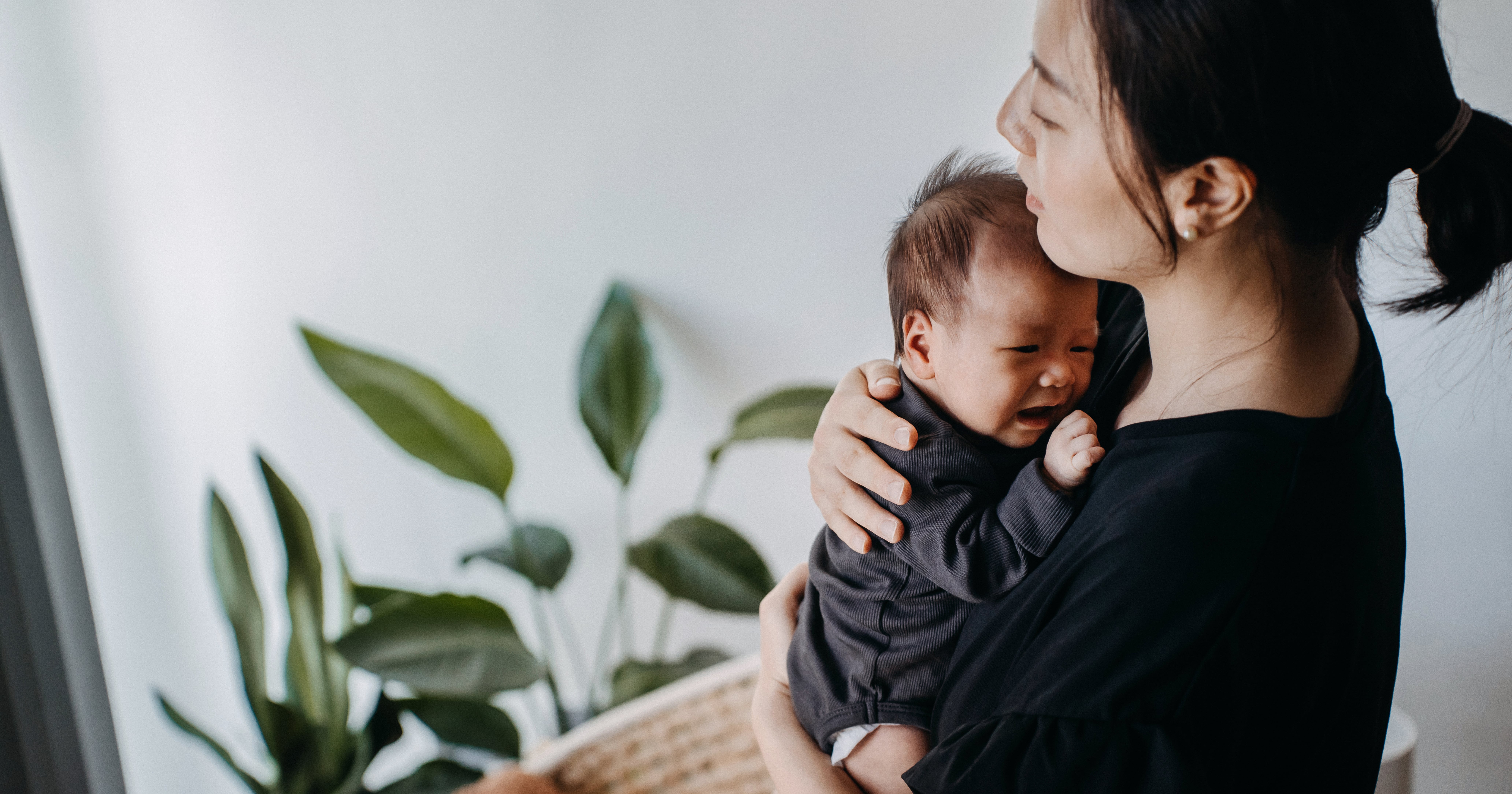 What Causes Postpartum Body Odor?