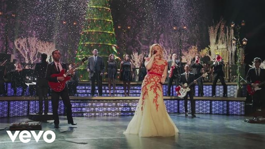 Kelly Clarkson's Cautionary Christmas Music Tale, 2013: "Underneath the Tree"