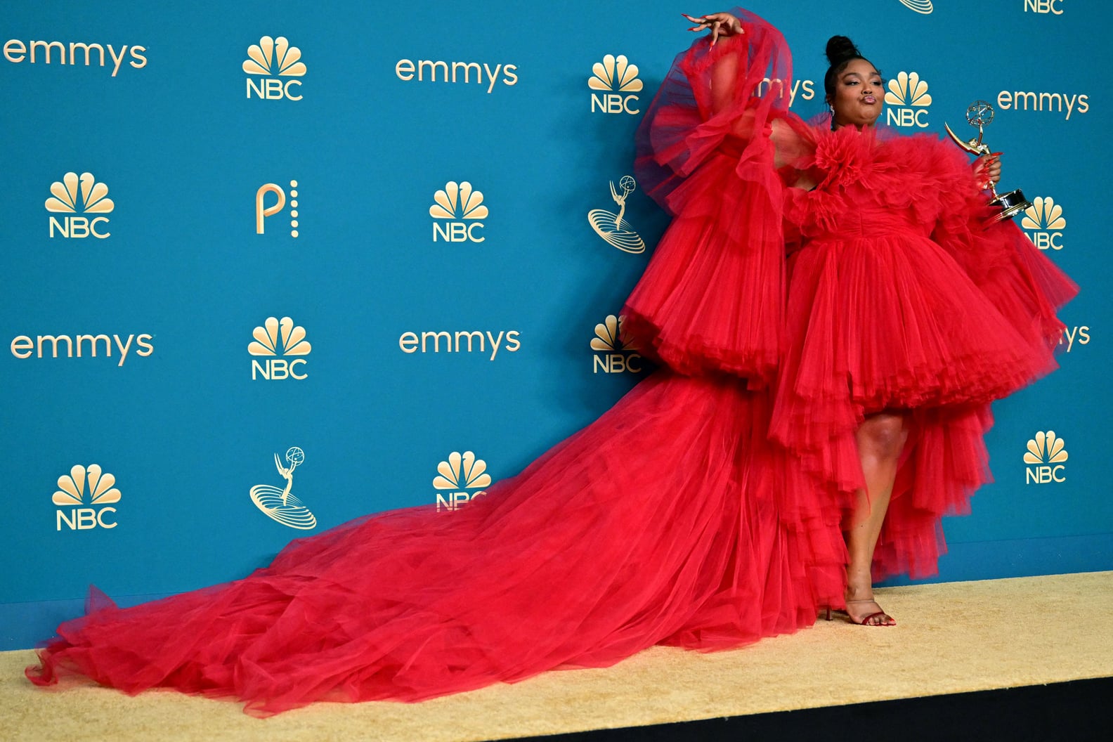 Lizzo Wears Red Giambattista Valli Dress at 2022 Emmys | POPSUGAR Fashion