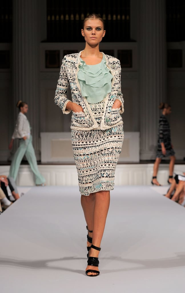 Spring 2011 New York Fashion Week: Oscar De La Renta 2010-09-17 10:22:48 Spring 2011 New York Fashion Week: Oscar De La Renta 2010-09-17 10:22:48