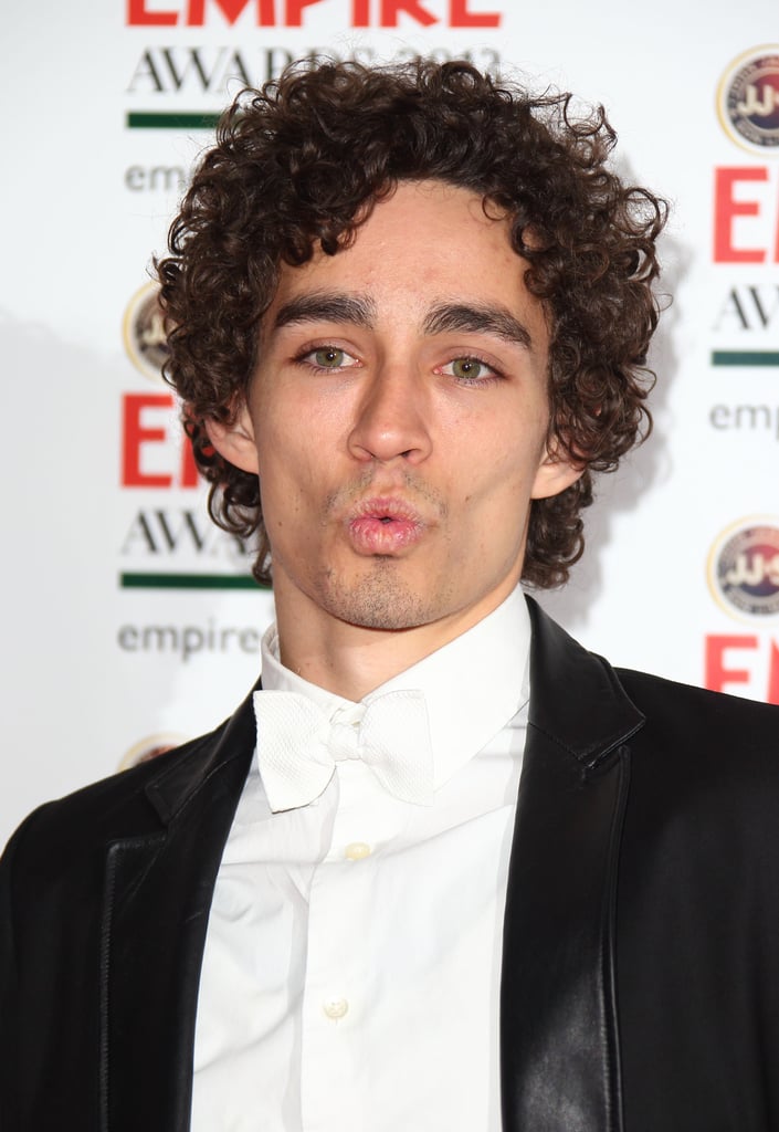 See The Umbrella Academy's Robert Sheehan's Hottest Photos