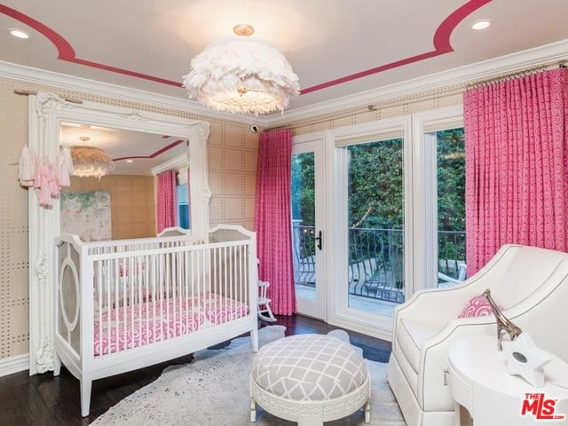 Pictures of Nick and Vanessa Lachey's Encino, CA, Home