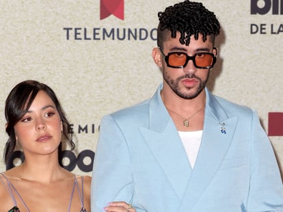 Bad Bunny's Cutest Snaps With Girlfriend Gabriela Berlingeri | POPSUGAR