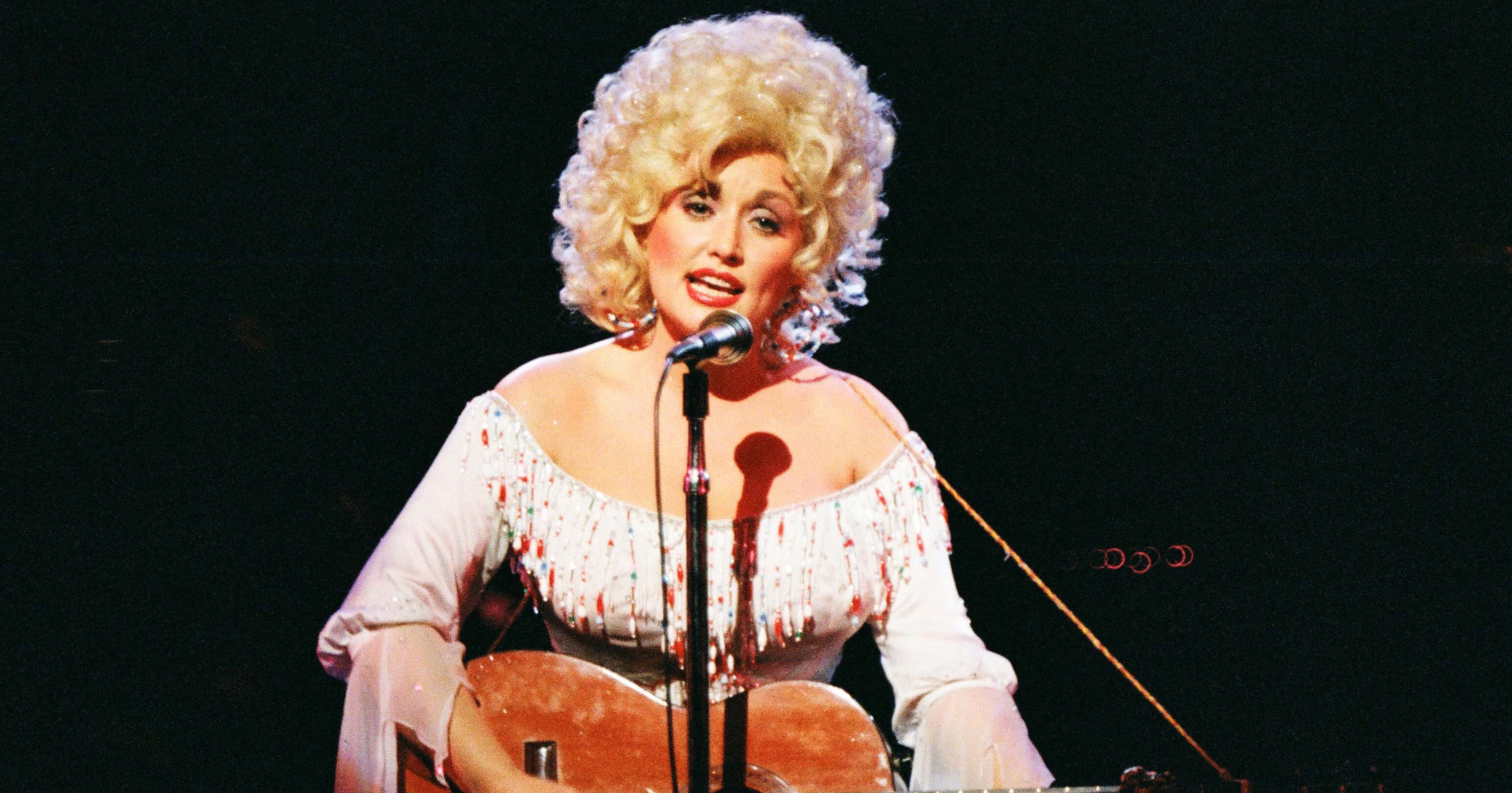 Dolly Parton doesn't plan to ever tour again : NPR