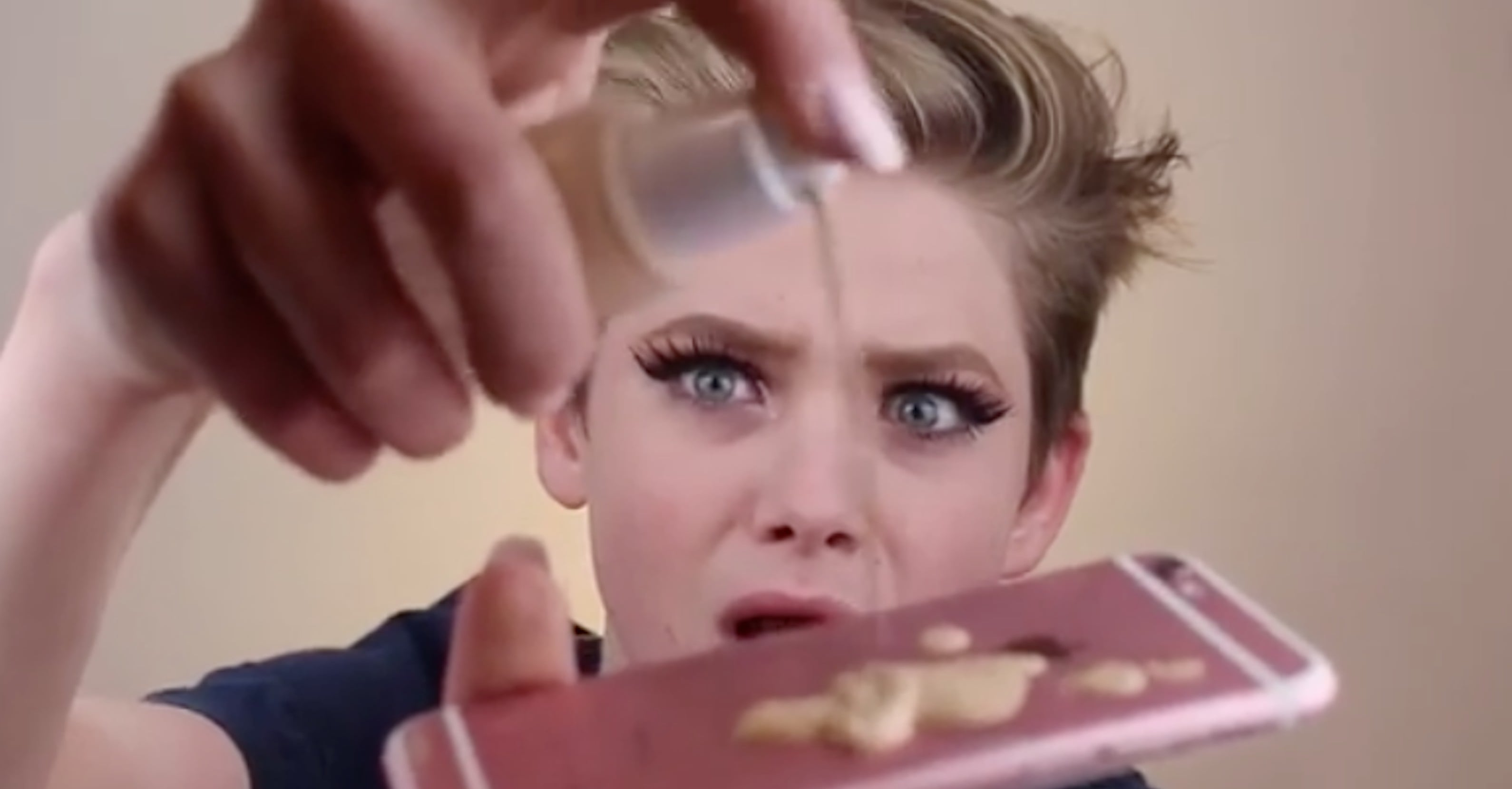 People Using iPhones to Blend Makeup | PS Beauty