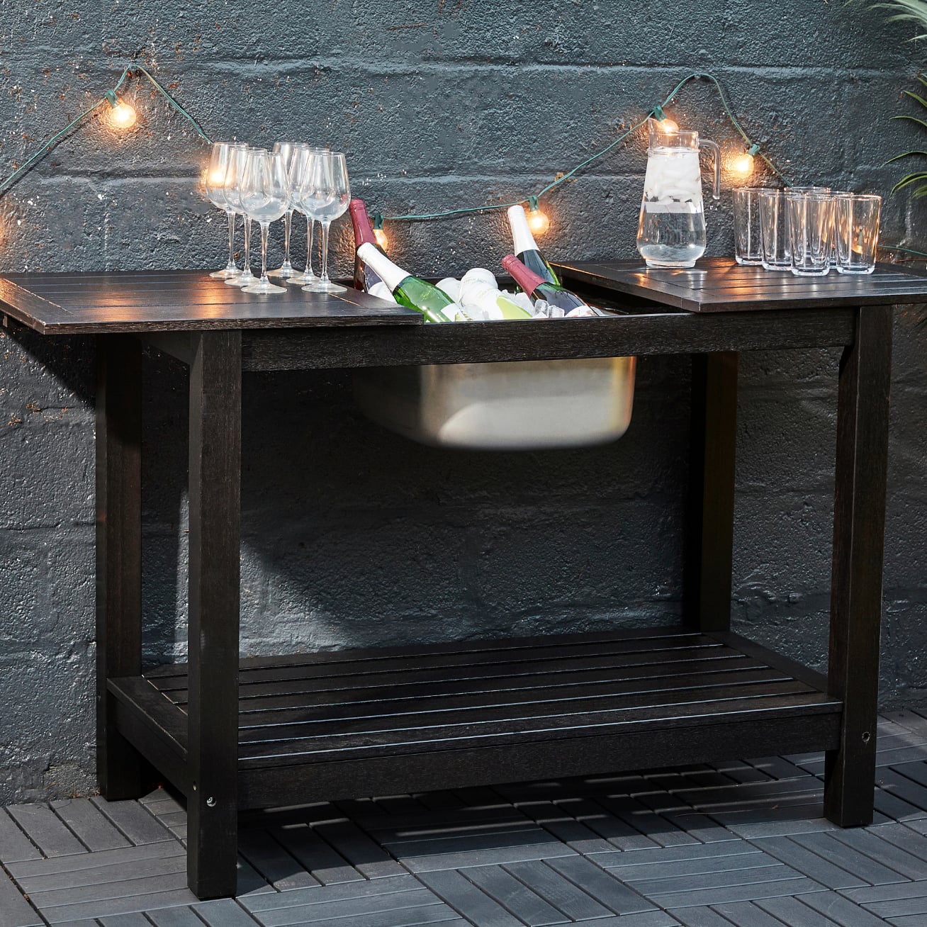 Outdoor sideboard with ice bucket deals