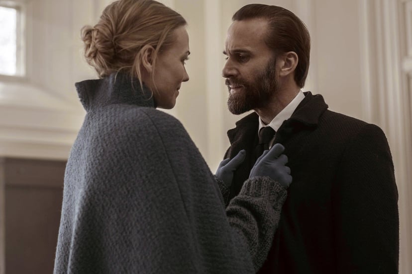 THE HANDMAID'S TALE, l-r: Yvonne Strahovski, Joseph Fiennes in 'Holly' (Season 2, Episode 11, aired June 27, 2018).  Hulu/courtesy Everett Collection