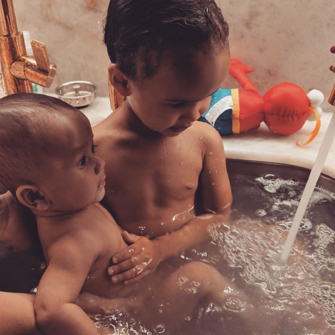 Chrissy Teigen Photos Of Kids Bathing Together Popsugar Family
