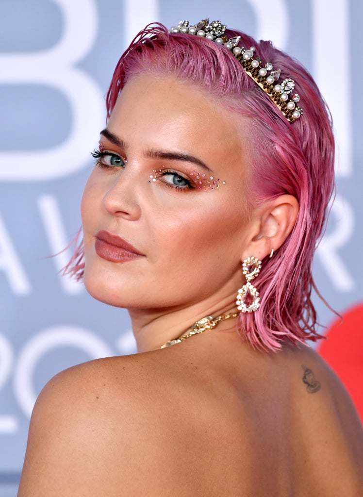 Anne-Marie's Chunky Glitter Lids and Cotton-Candy-Pink Hair at the 2020 BRIT Awards