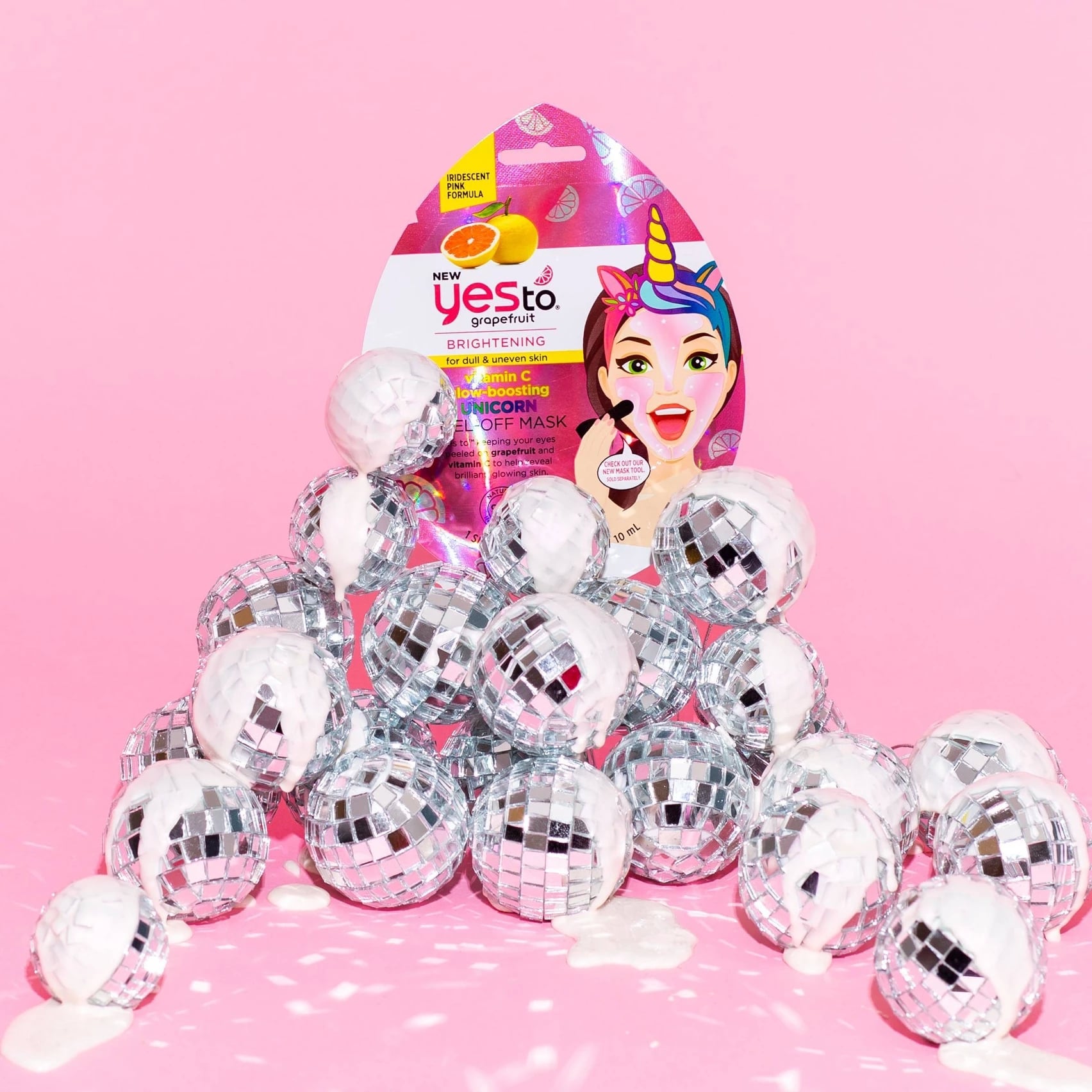Yes To Grapefruit Vitamin C Glow Boosting Unicorn Peel Off Single