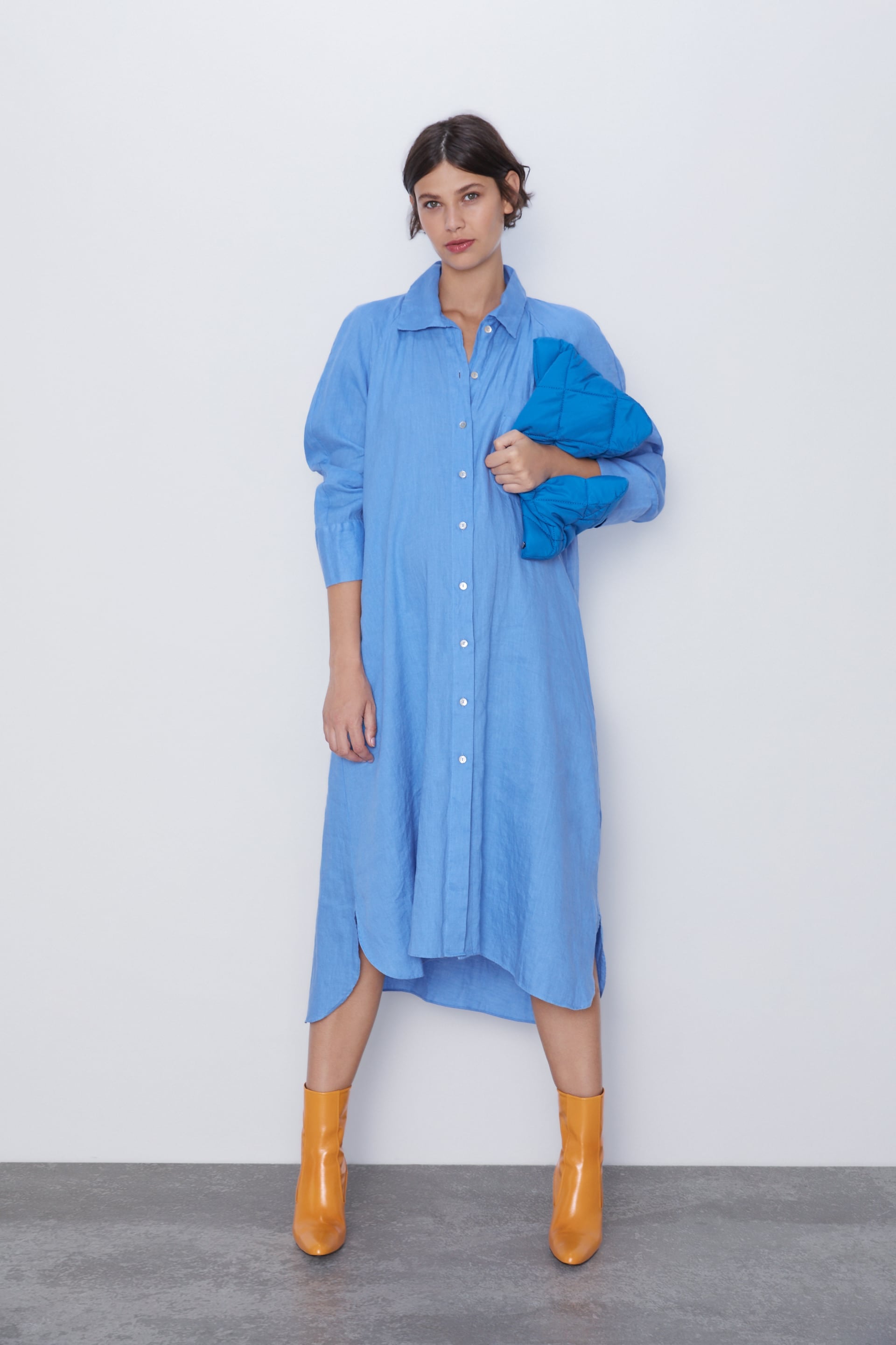 meghan blue shirt dress Meghan Markle in navy midi shirt dress and red slingback flats in  Johannesburg on September 30