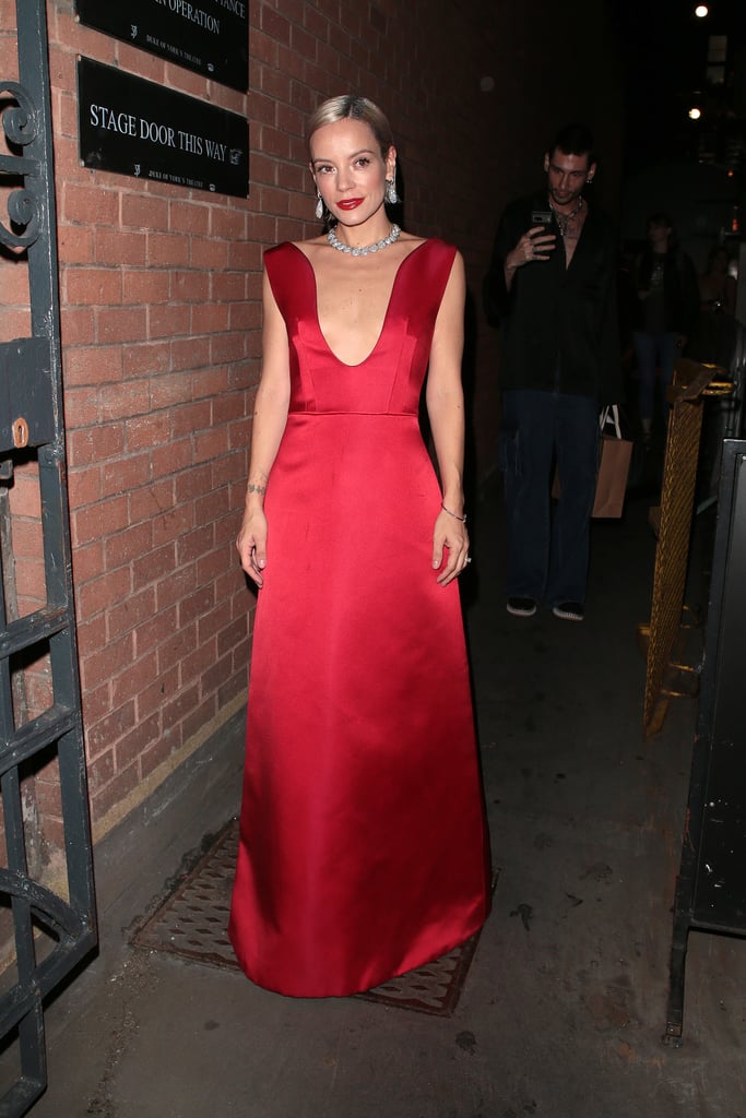 Following her final performance in "The Pillowman" on 3 Sept., Allen opted for old school Hollywood glamour. The star chose an ultra-plunging red silk Emilia Wickstead gown with Boucheron diamonds and matching red lipstick in a look that oozed fashion confidence. Long may her style reign continue . . .