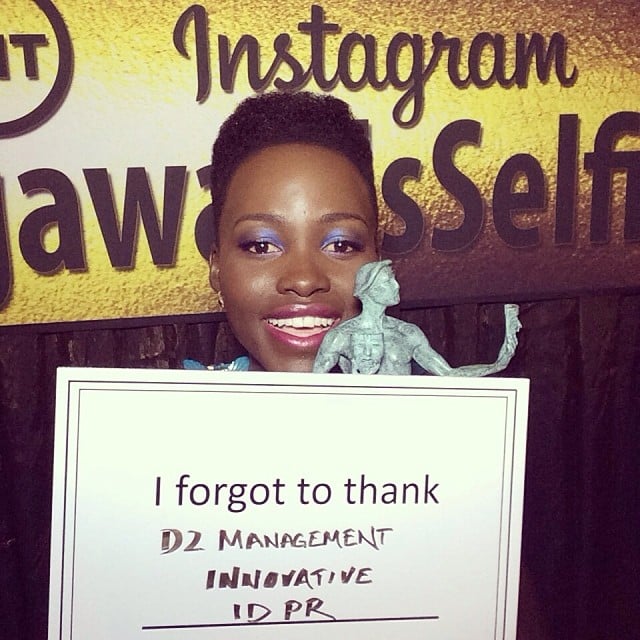 Lupita was all smiles as she held up her award in the press room.
Source: Instagram user sagawards