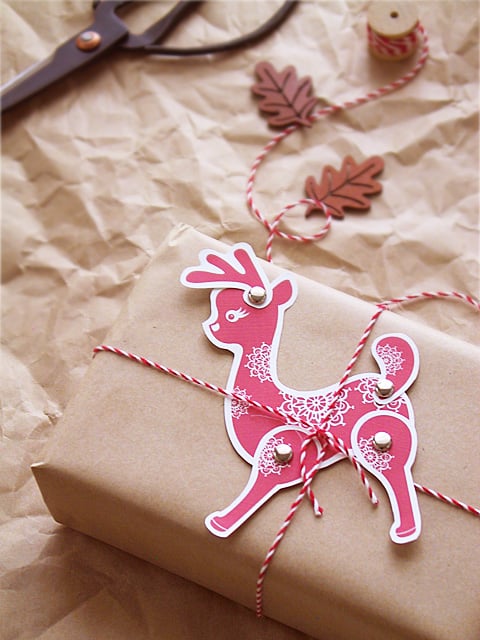 Movable Reindeer Gift Tag