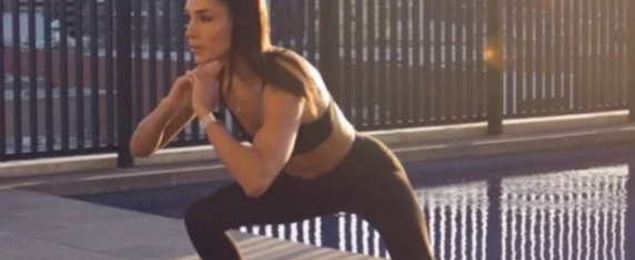 Kayla Itsines Shares a "No Mat Needed" 9-Minute BBG Zero Equipment Workout