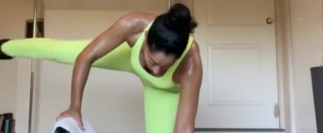 9 Butt- and Leg-Strengthening Exercises Inspired by Tracee Ellis Ross's Instagram Workout