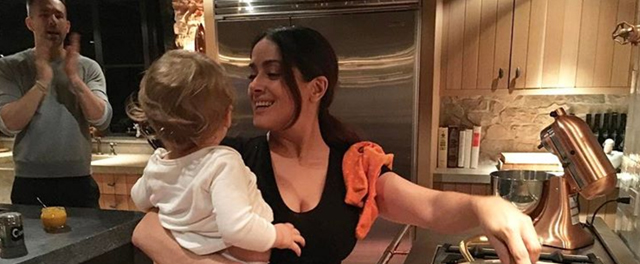 Salma Hayek Hangs Out With Ryan Reynolds and His Daughter