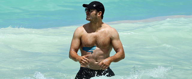 Chris Pratt Frolicking in the Waves Is a Sight to Be Seen