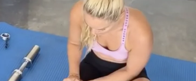 Try Lindsey Vonn's TikTok Lifting Warmup to Get Ready For Your Next Strength Workout