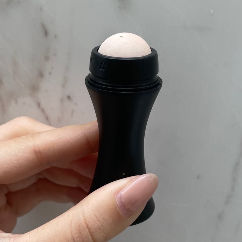I Tried the $10 Oil-Absorbing Tool That Has Over 16,000 5-Star Reviews on Amazon
