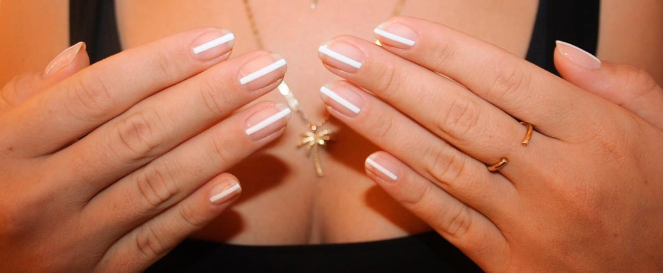 1-Line Nail Art Is the Latest Minimalist Trend, and Here Are 26 of Our Favorites