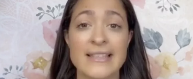 A Therapist With Anxiety Is Getting Real About It on TikTok, and Her Videos Are on Point