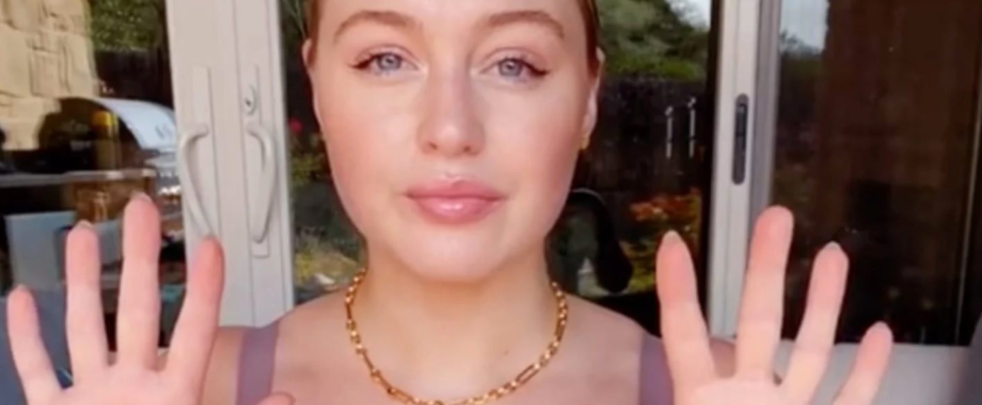 Iskra Lawrence Shares a Powerful Body-Image Challenge on Social Media