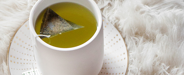 I Drank Green Tea For 1 Week Instead of Coffee, and This Is What Floored Me